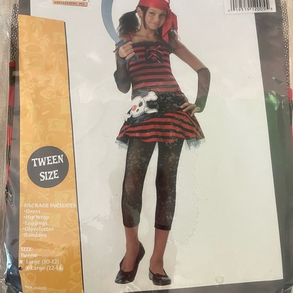 Pirate Girl Costume - Red and Black - Picture 1 of 3